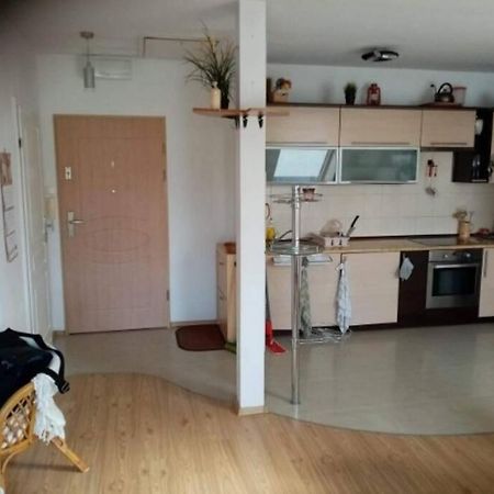 Jasne Czyste I Zadbane Mieszkanie Blisko Lotniska Gdansk Exterior foto