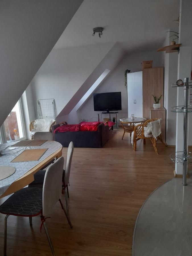 Jasne Czyste I Zadbane Mieszkanie Blisko Lotniska Gdansk Exterior foto